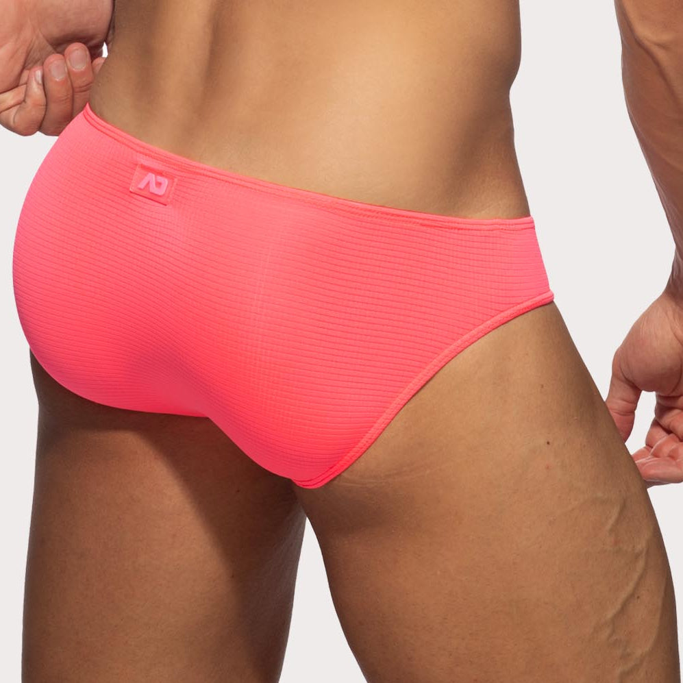 Addicted Veloz Dry Bikini Brief - Knapper Männer Slip im Low-Rise Design aus ultra-leichtem Material in neon-pink, back