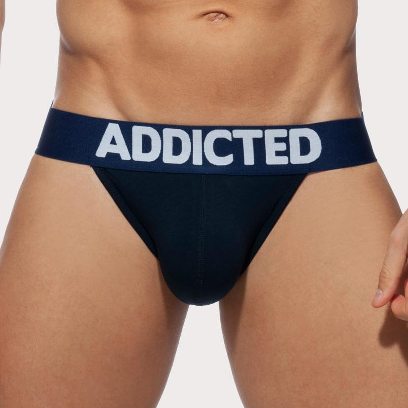 Addicted My Basic Jock - sportlicher Herren Jockstrap für jeden Tag in navy blau mit weißen Straps, front
