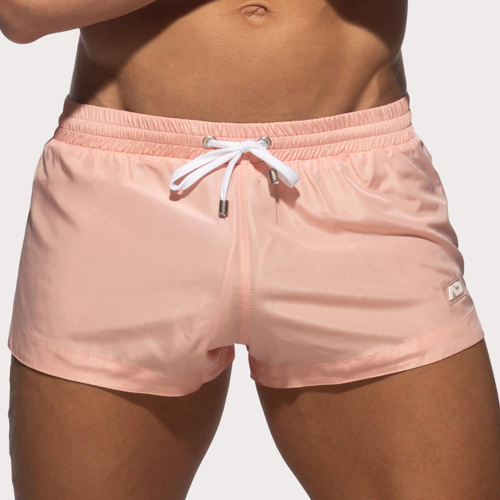 Addicted Basic Swim Short - knappe Slim-Fit Badeshorts für Männer in Baby Pink, front