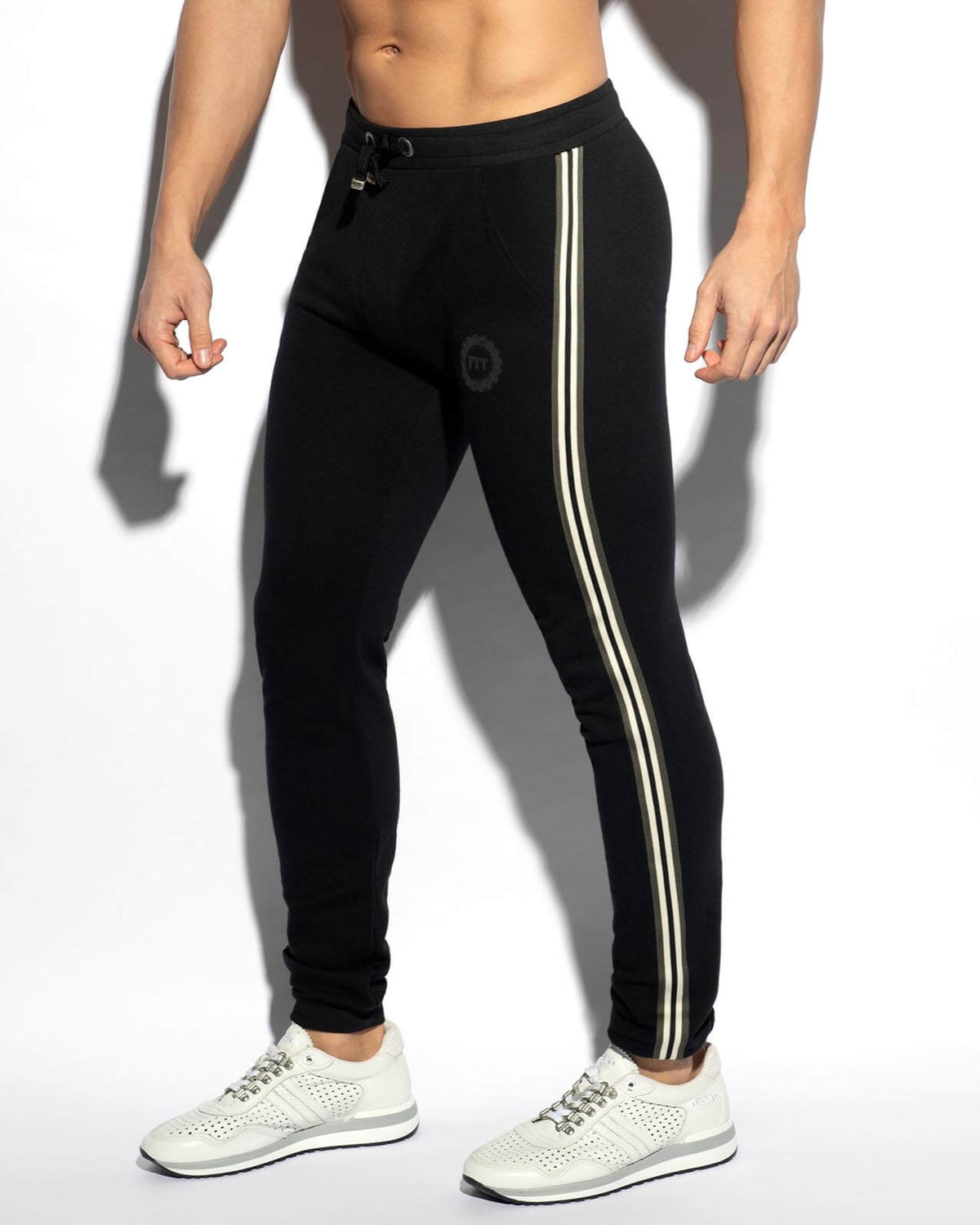 Slim Fit Jogginghose 'FIT TAPE SPORT PANT' von ES Collection in schwarz