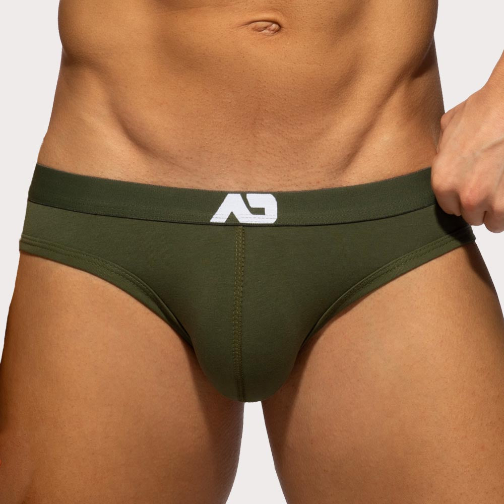 Addicted Essential AD Bikini Brief - Herren Slip aus weicher Baumwolle mit schmalem Hüftband und AD Logo in khaki