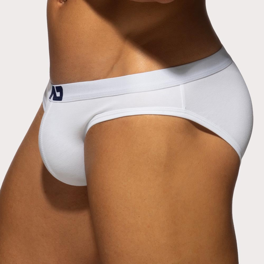 Addicted Essential AD Bikini Brief - Herren Slip aus weicher Baumwolle mit schmalem Hüftband und AD Logo in weiß, side